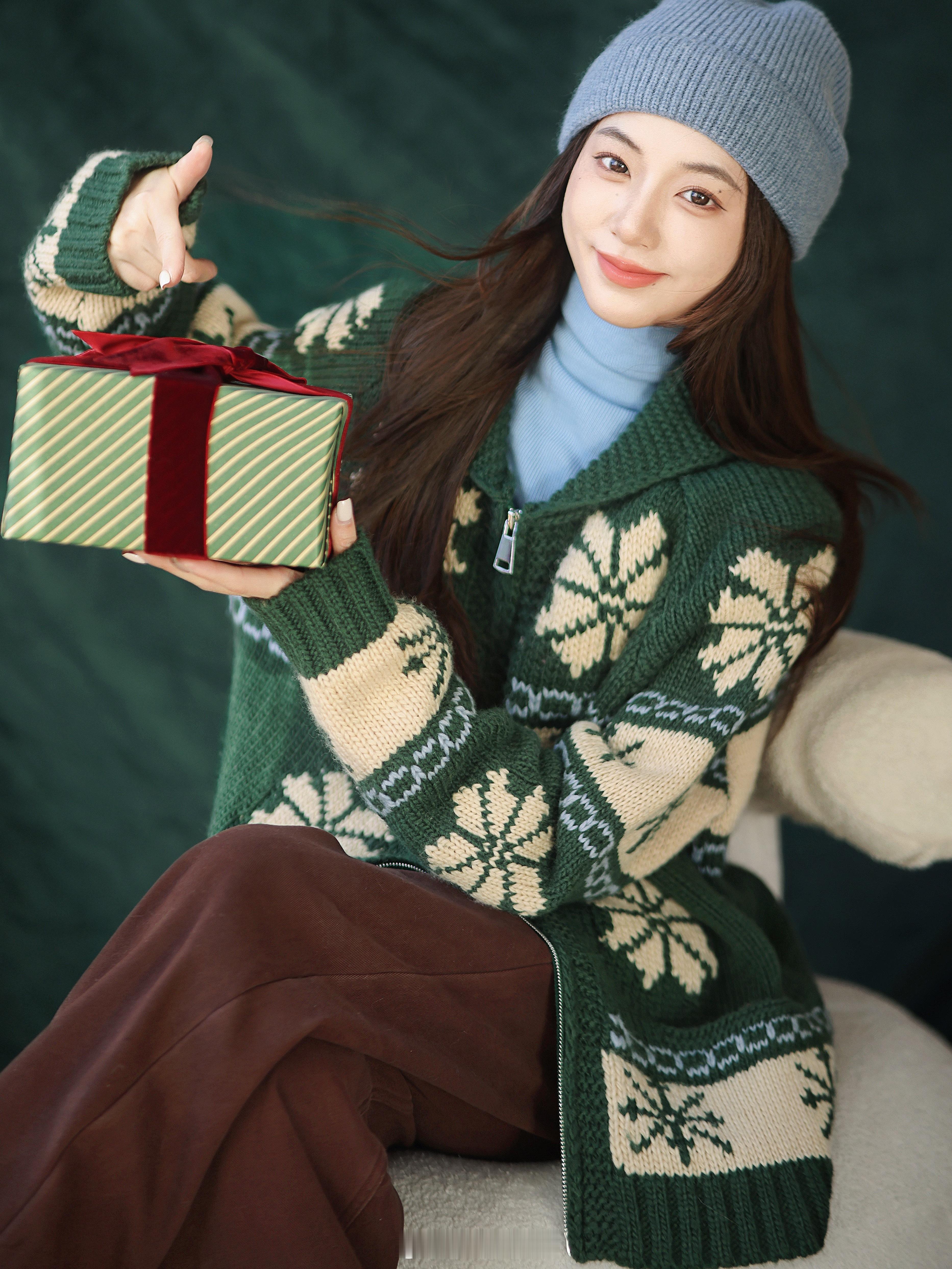 提前准备的节日大毛衣来啦～高克重羊毛的厚实温暖堪比外套的那种心动的姐妹快去播