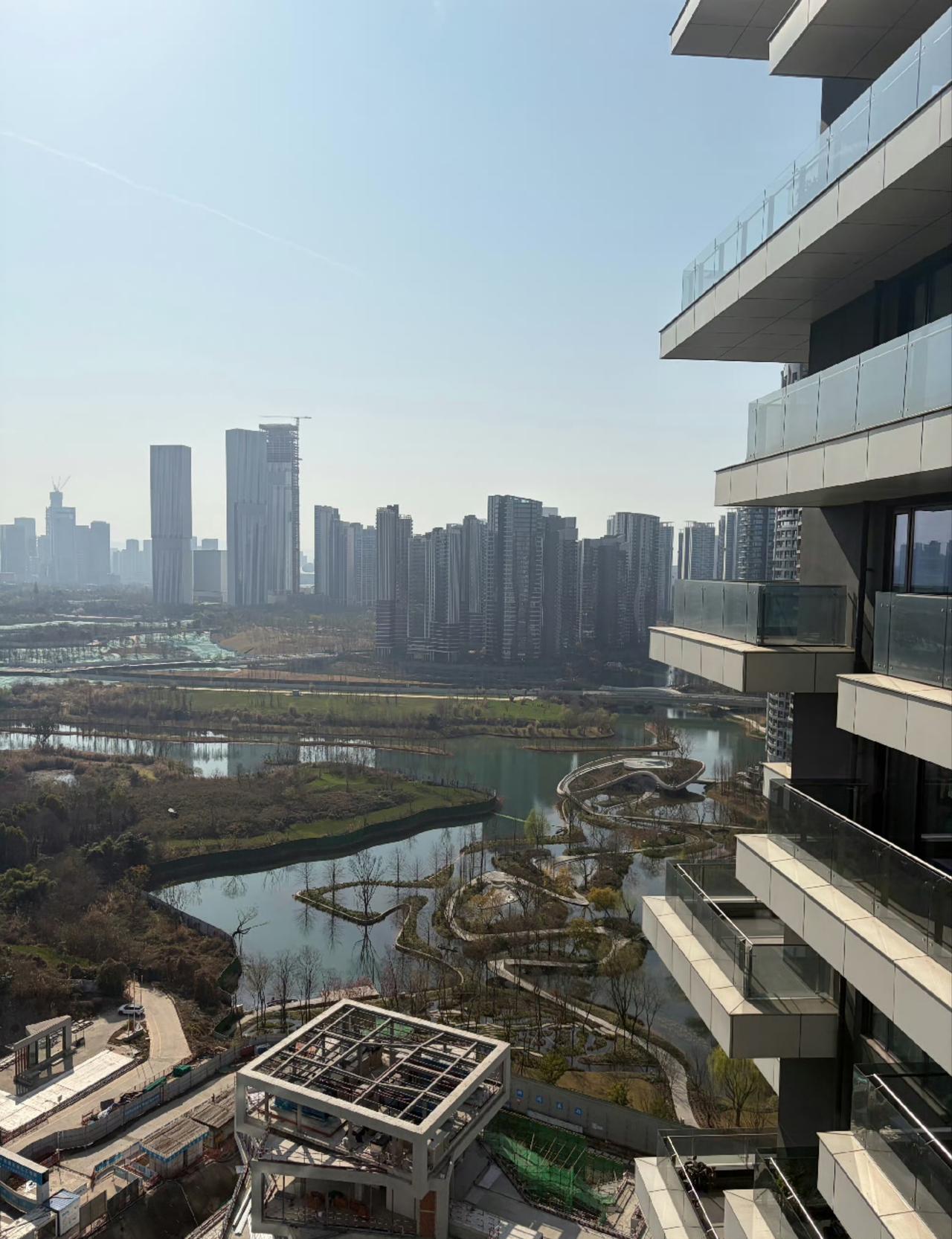 今日运势：丙午年癸巳月壬寅日2026.5.28日鼠：中吉工作顺利牛：做