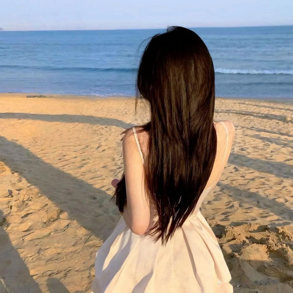 他说：你变了！对，在你不怕伤害我的那一刻起，一切都已经变了当你不珍惜我，