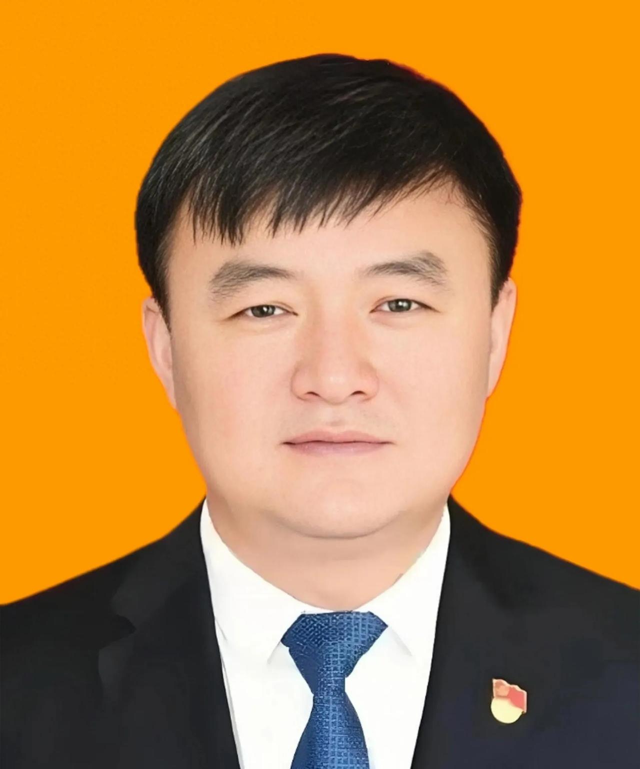 让我们为孙栋算一笔经济账！孙栋是新乡市原副市长，今年2月份官宣被调查，8月份被