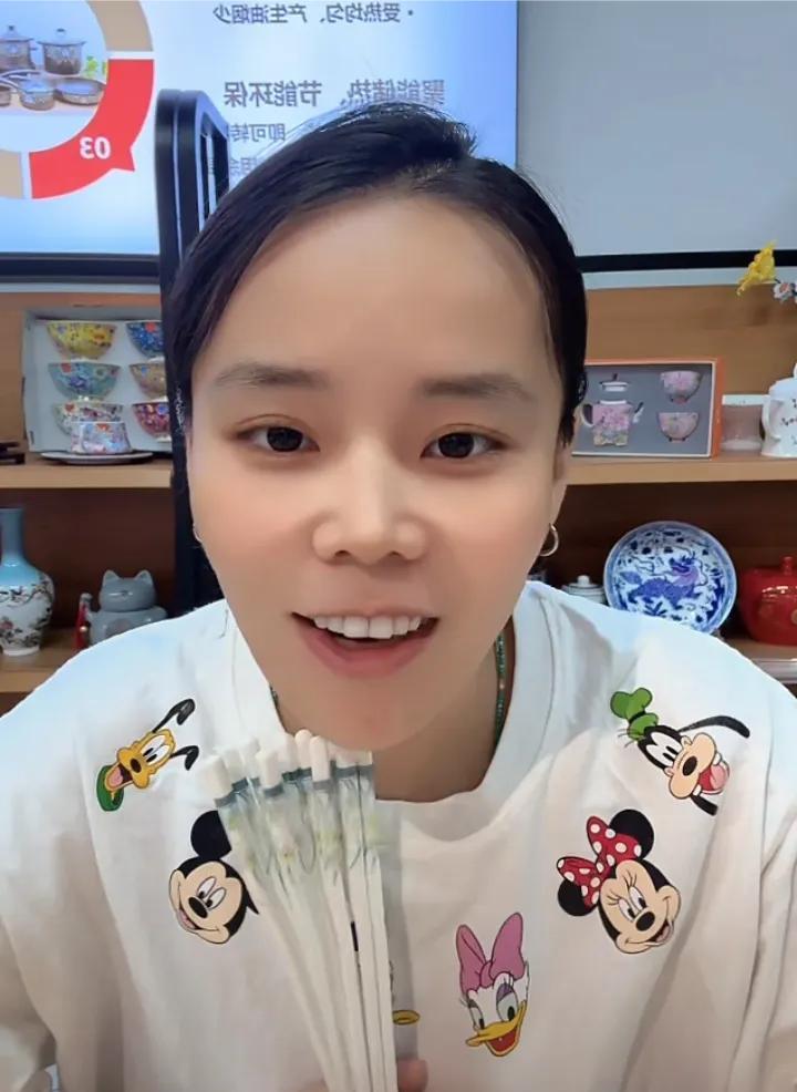 熊磊说，杜妈给我带孩子，我放心熊磊说：我今天讲话慢一点，包大家满意，我们任何