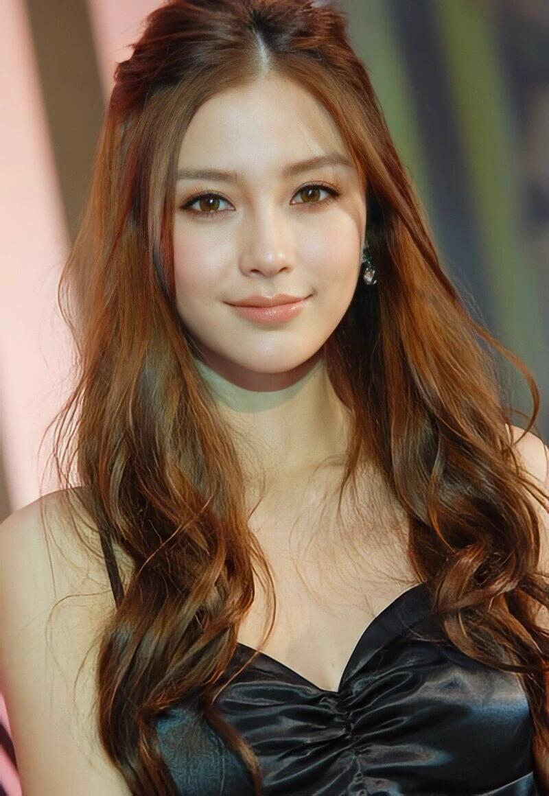 angelababy*杨颖2010年7月1日上海📍出席PeachJohn