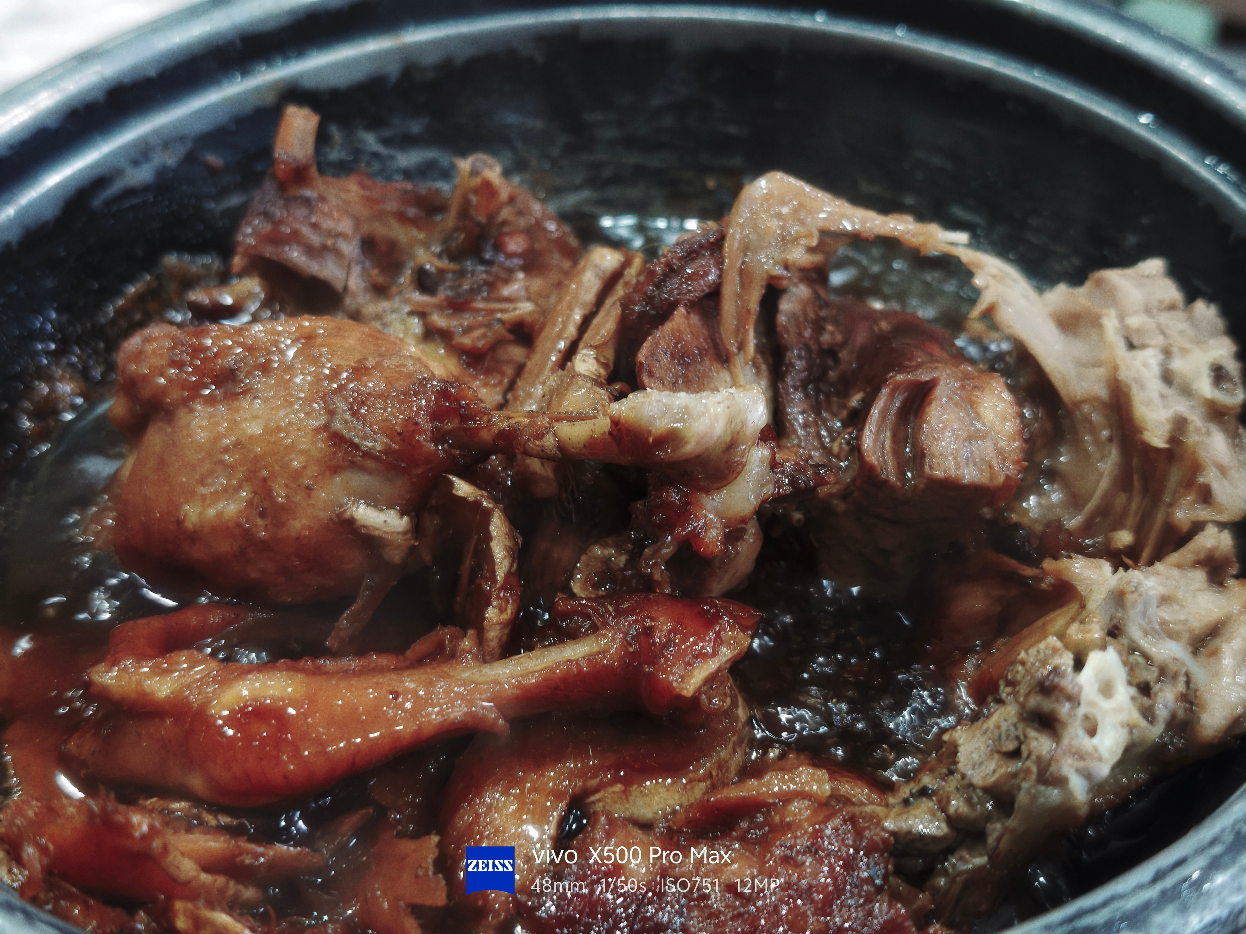 张林远华饭店，一点半了依旧几乎满座。老婆问我味道怎么样，我说……无论是食材、味道