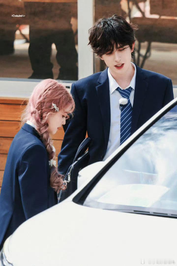 白鹿敖瑞鹏急缺二搭现偶这个瑞思白确实有点东西啊真的很哥嫂有没有！​​