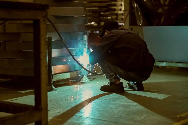 为啥大部分人一辈子挣不到钱？原因有不少。很多人习惯待在舒适区，不愿尝试新领域。就