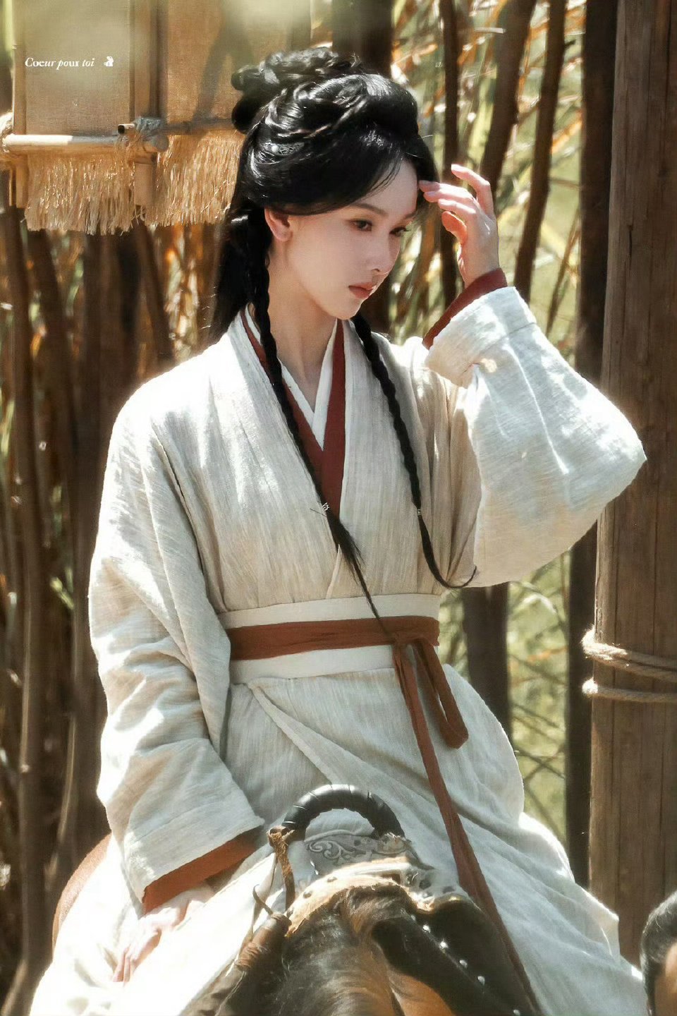 陈都灵翘楚目前的妆造合集​​​多给姐姐漂亮衣服穿​​​