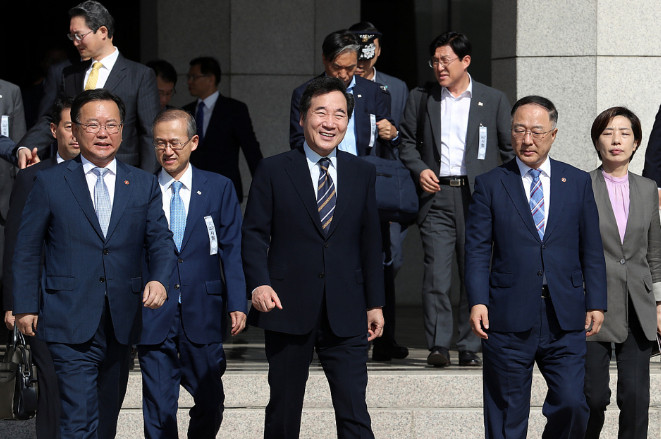 韩国四大财阀携手访华，这一幕令日本颇为不爽，只能无奈怀念尹锡悦！韩联社消息，韩国