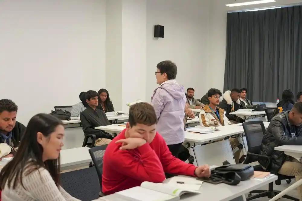 一招解决留学生超国民待遇？民间网友的这个提议堪称釜底抽薪——财政只管国内学生