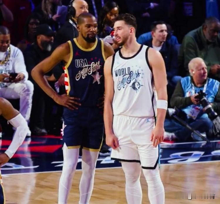 杜兰特和申京全明星数据都有点一般啊，打得不尽兴：1、杜兰特：美国星条队对阵