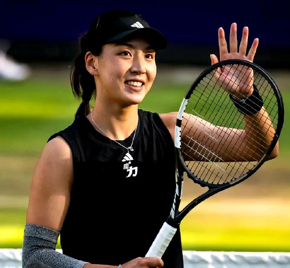 WTA500柏林女单半决赛，资格赛选手王欣瑜6-4/6-1击败萨姆索诺娃，职业生