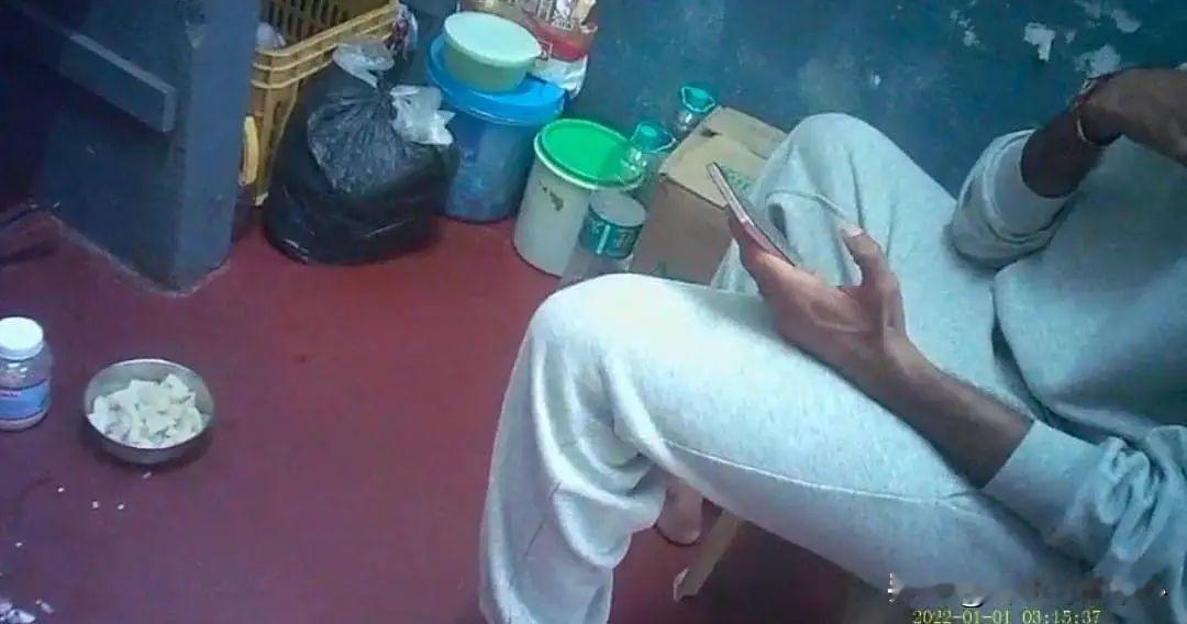 也只有印度才干得出来！！重刑犯居然把监狱当自家，引发热议印度班加罗尔帕拉帕纳-