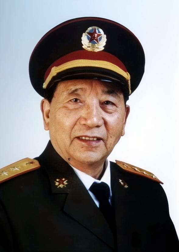 53年秦基伟初见毛主席，闲聊闹出小插曲，毛主席笑着摆手：我可没这样说呀1953