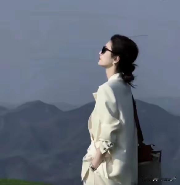 女人，要想修身养心，一定要会的小秘密。第一：学会独处，享受清净。善于