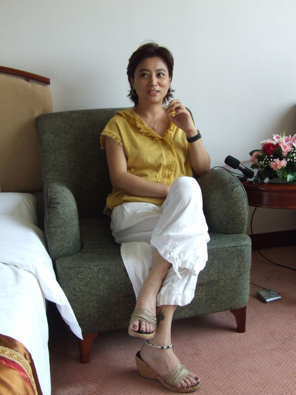 今天接到一位外地网友的来电，心里挺有感触。她今年58岁，是副高级教师六档，眼下