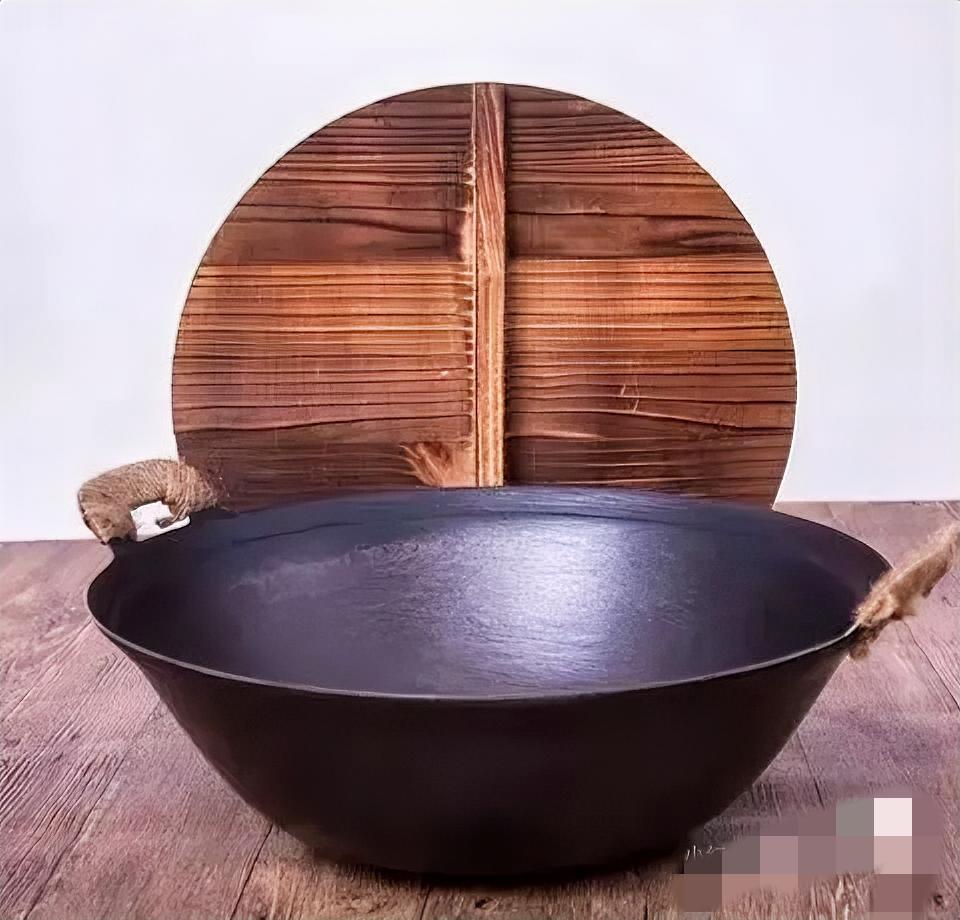 停产10年的“传家锅”突然爆火，这事儿真给所有商家上了一课！谁能想到，现在网友疯