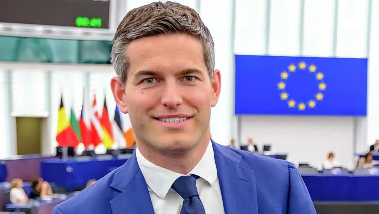 中方或失去安世半导体，荷兰新外长对华更强硬，计划祭出一个前所未有招数！​近期