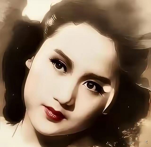 鲜少有人知晓，这位被日寇称作“铁血玫瑰”的巾帼英雄，原是上海银行家于慕渊的独生女