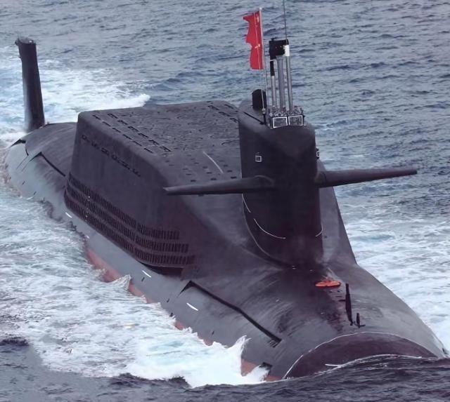 中国096战略核潜艇终于藏不住了，全网都说它能干翻美国俄亥俄、碾压俄罗斯北风之神