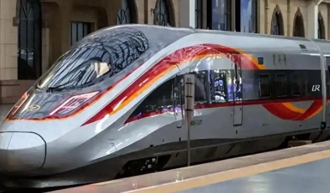 你有没有想过？为什么当年的西方，要把先进的高铁技术转让给中国？最根本的原因只有一