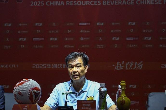 足球报: 广州豹60分创造中甲第三名积分纪录, 俱乐部蓄力下赛季