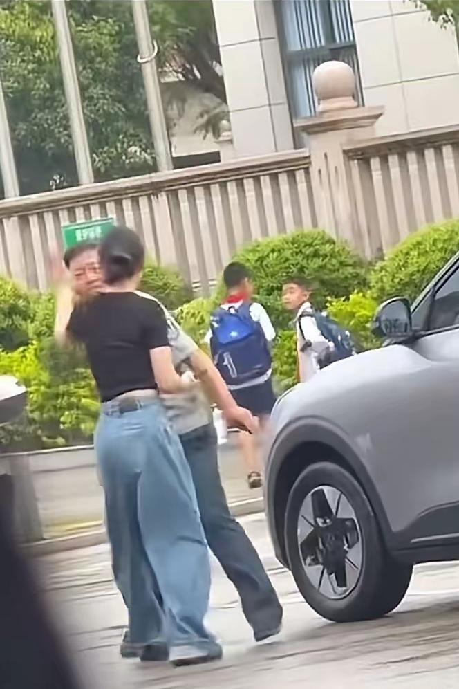 刚刚查了一下正当防卫和防卫过当不查不知道，一查吓一跳这要是被判为防卫