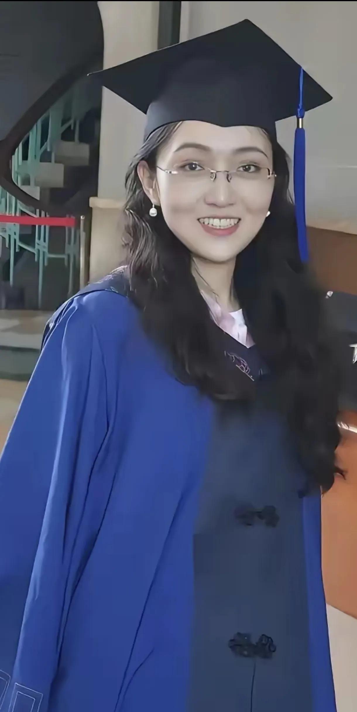 我堂堂正正武汉大学居然让一个品德恶毒的人毁了。。。真是刘校长之后武汉大学太