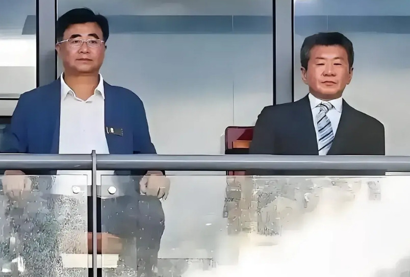 宋凯这次彻底玩炸了！宋凯任足协主席两年，中国男足成绩糟糕，毫无起色。激起球迷的