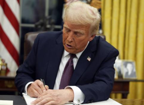 美国终于拿出对中国的经济王牌。 中美经济战已经不可避免。美国为了对中国拒绝