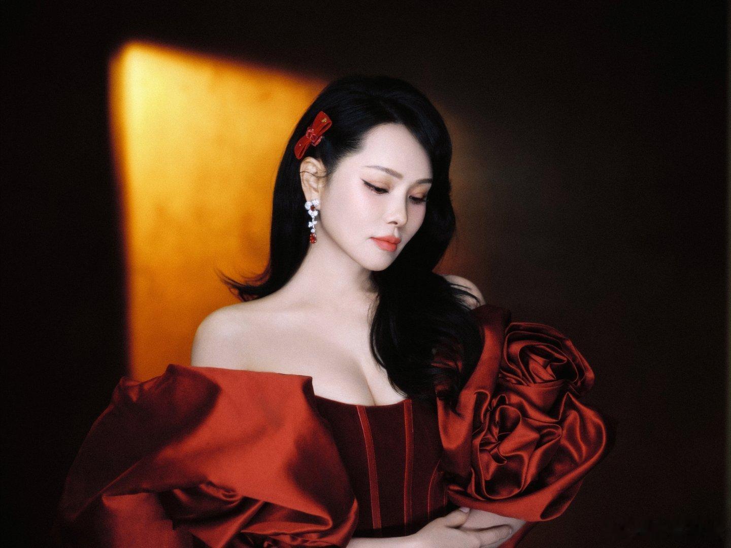 苏有朋伊能静33年没变化这么多年过去，苏有朋伊能静状态仍旧能打？依旧是那个温柔