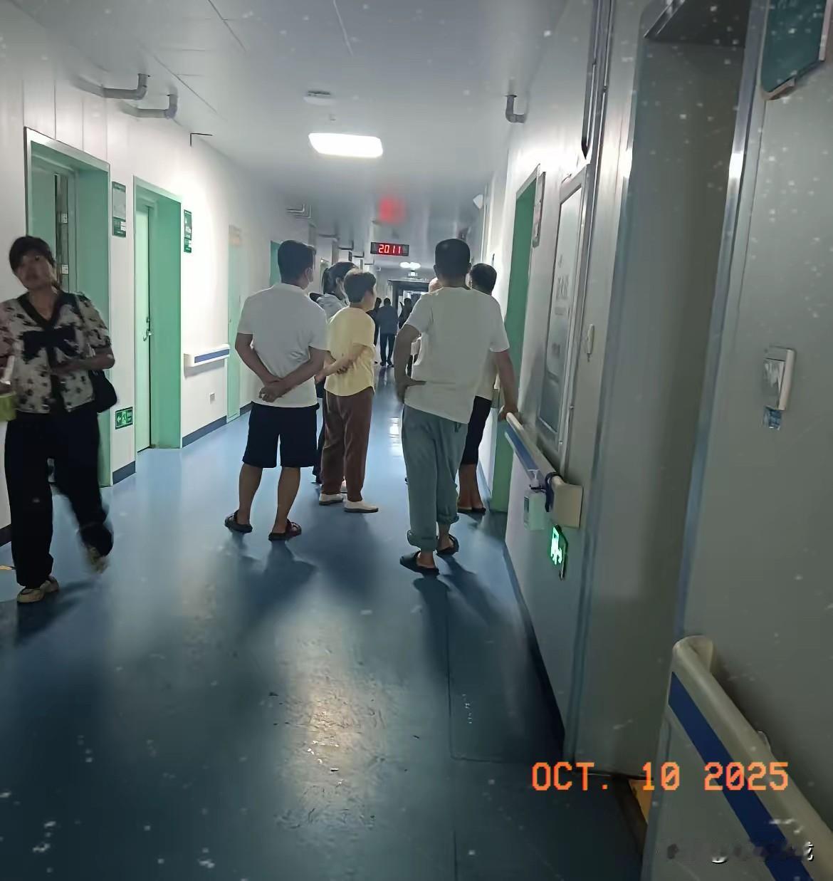 终于理解为啥芬兰自杀率那么高了，我堂哥在芬兰留学，半年后天天给家人打视频，说每天
