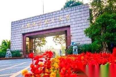 两年一次的“神仙打架”又来了。清华9个，北大6个。意料之中，常规操作，大家坐下