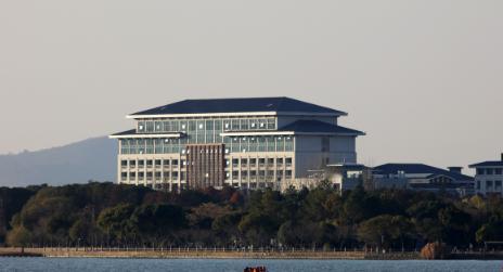 武大华科怎么选？湖北双雄王牌对决，看完你就懂了湖北考生家长心里都有同一个问题：