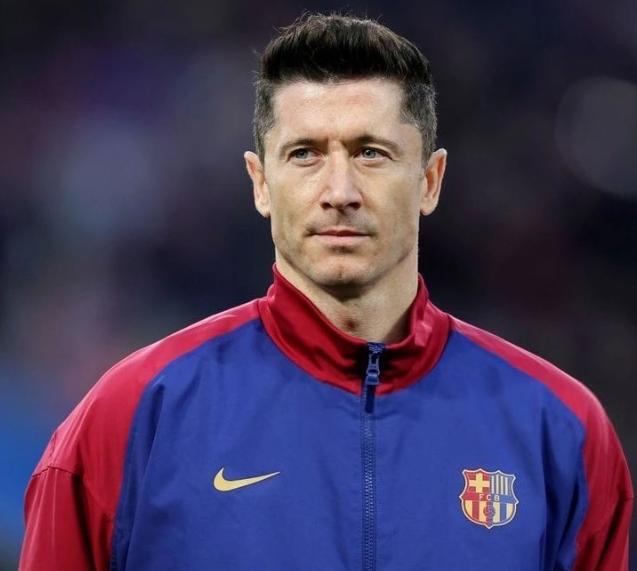 拜仁、巴萨名宿离米兰越来越近！最近莱万加盟米兰的事情又被红鸟管理层摆到了桌面上