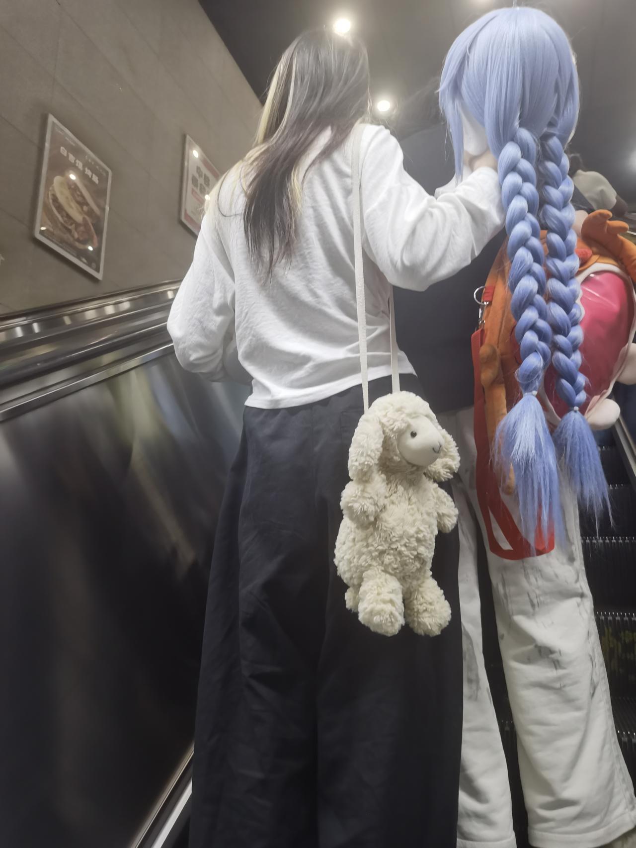 上海为了刺激生育，出了大招。4500元，曾是补贴的上限，如今成了起步价。