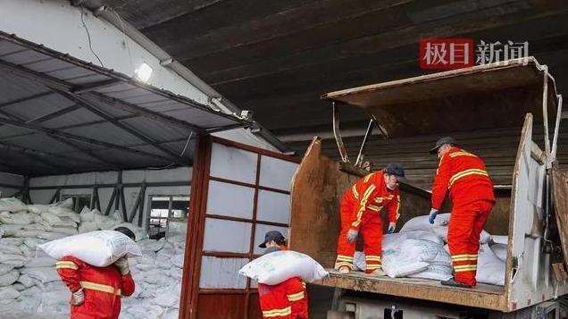 武汉去年因冻雨被骂怕了, 今年提前谋划融雪防冻应急工作