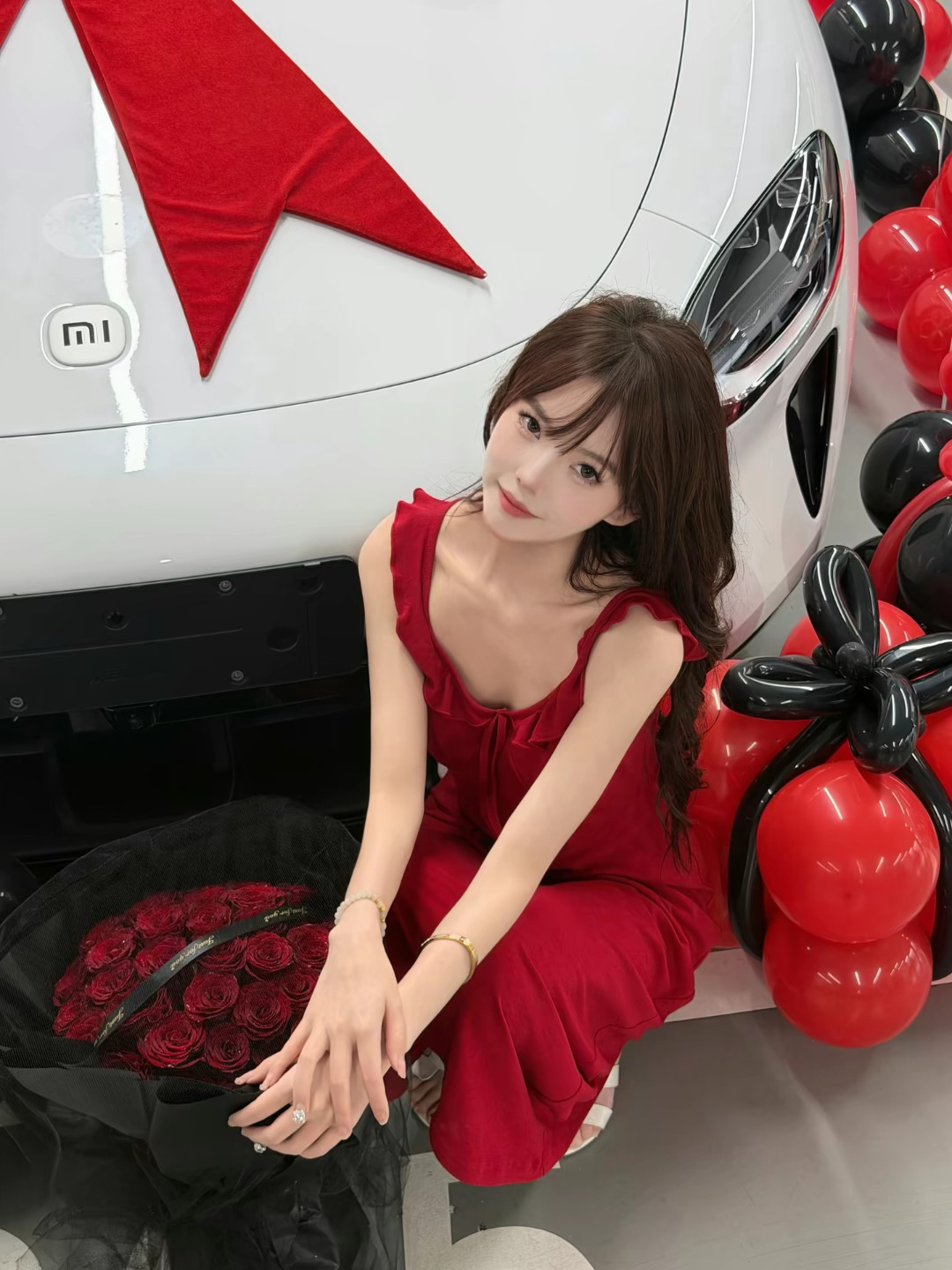 你们说，买小米汽车，会不会送个女朋友