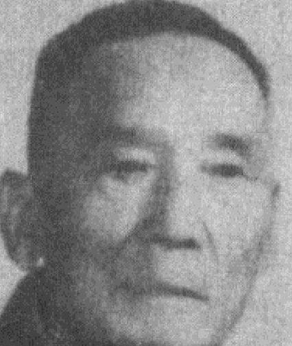1950年11月，36军军长刘万春接到通知到北京参加会议，可是刚下车，就看到几名