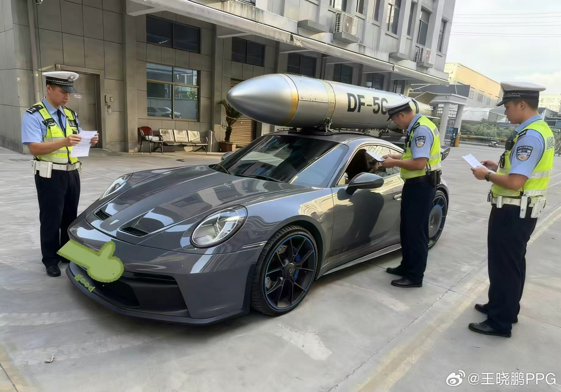 竟然不是ai作图。。。​​​