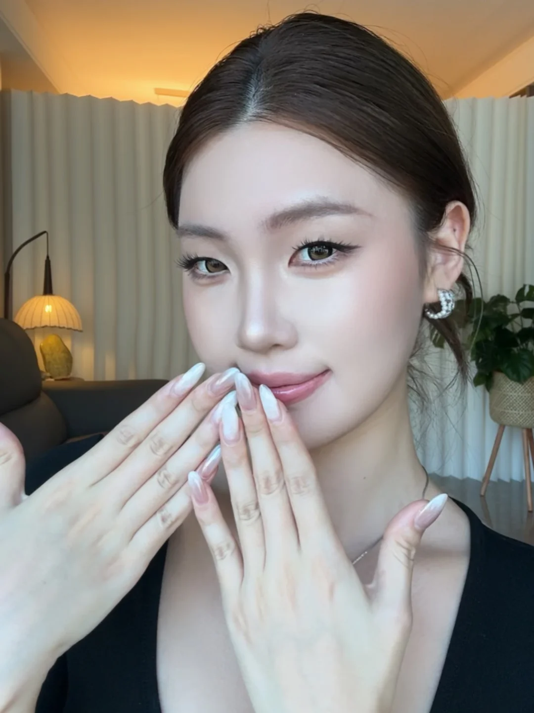 海莉珍珠白贝壳甲🐚反复做的超耐看美甲～