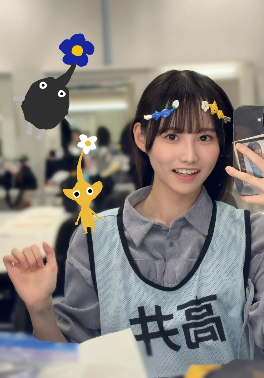 高井俐香「メイクさんからピクミンのヘアピンをお借りしました。かわピクミン警戒色
