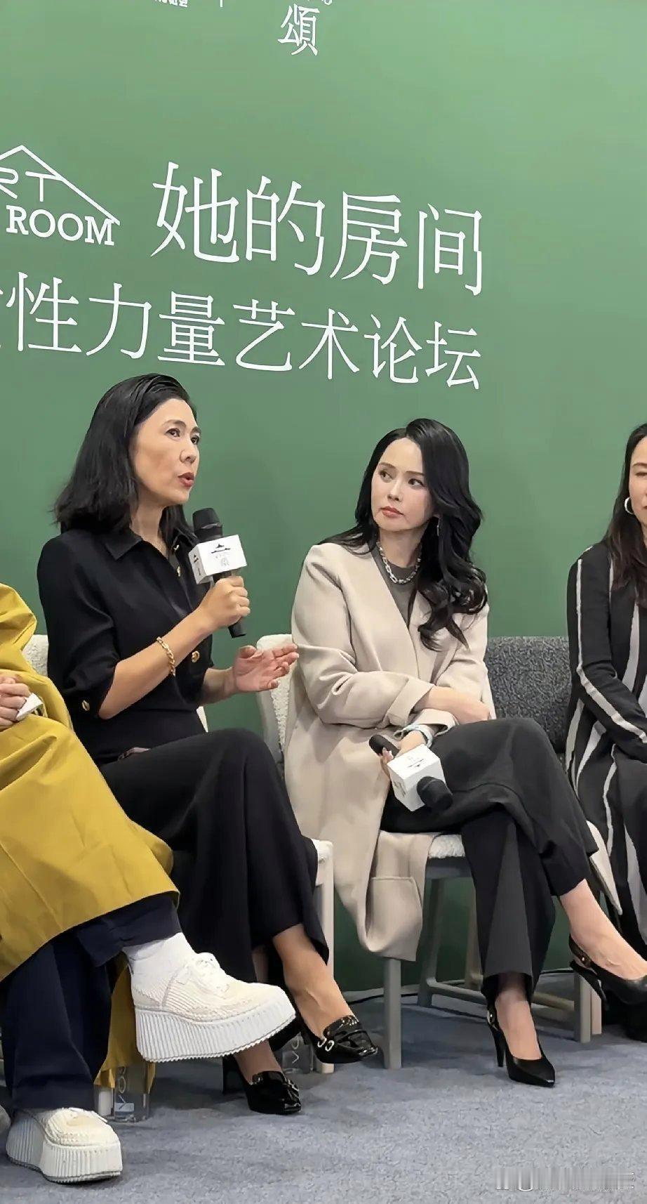 严重怀疑有几位六十岁老太能艳压伊能静。