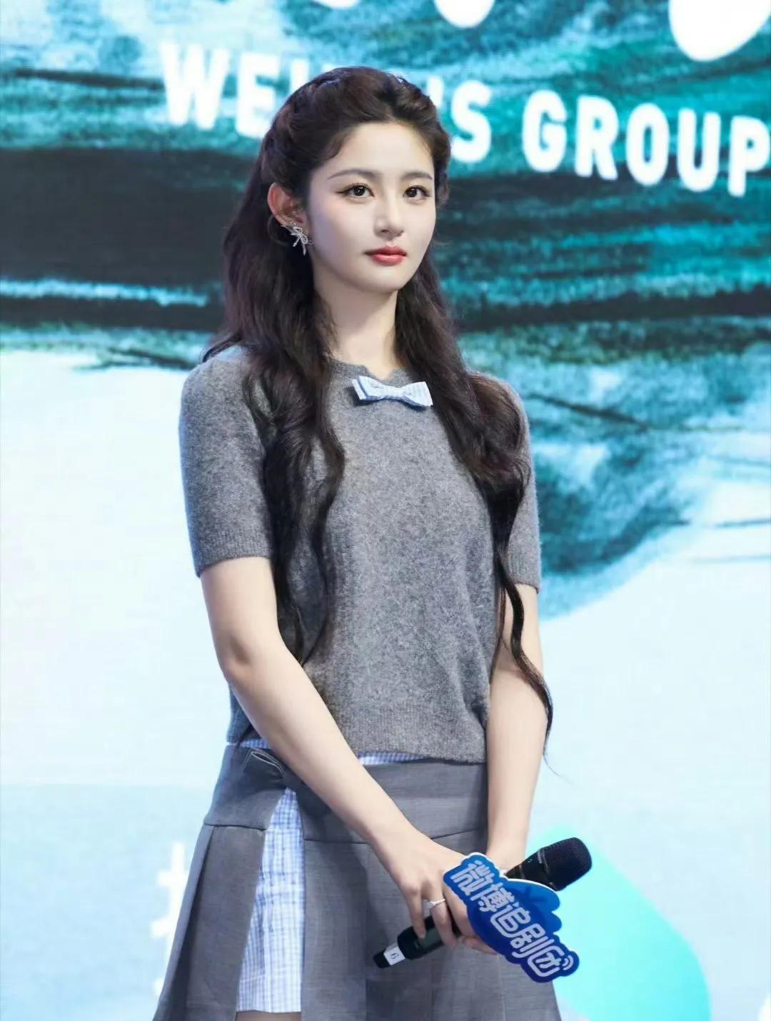 赵晴终于凭借《凡人修仙传》墨彩环一角口碑逆转了，也再次印证了于正眼光之毒辣。你可