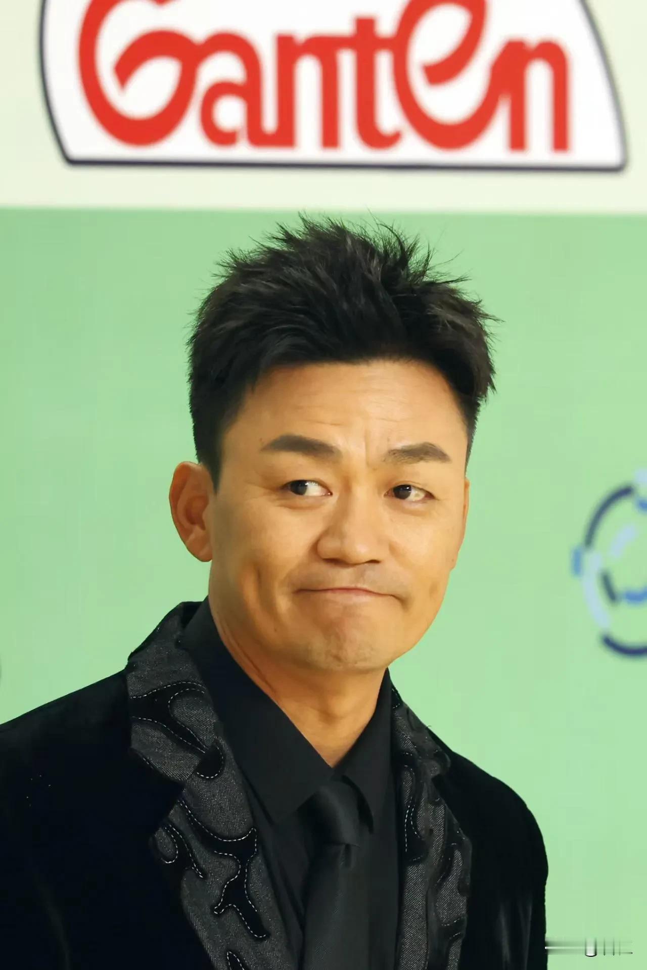 民意给了资本一记响亮的耳光！闫妮七次陪跑我忍了，于和伟当陪衬我也不意外，王宝