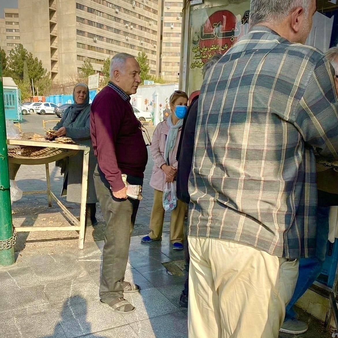 🔻一名与内塔尼亚胡长相酷似的伊朗男子被拍到在排队买面包。🔻宇宙真有幽默感?