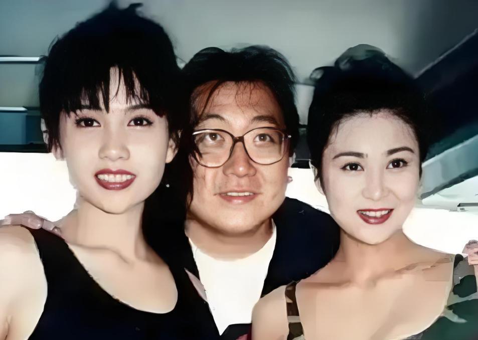 王晶父亲去世后，按遗嘱王晶能拿一半遗产，剩下才归4个妹妹。他倒好，直接让律师分成
