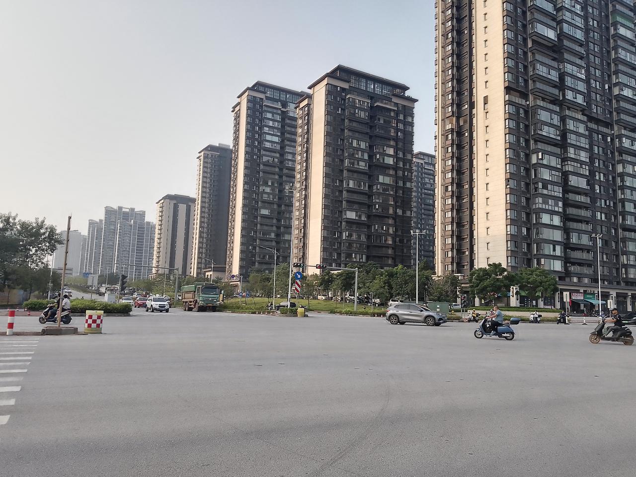 现在的大学生找工作真的有那么难吗？今天面试了广西财经学院的女孩，本科毕业，学的是