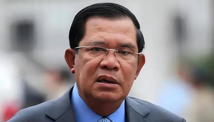 洪森家族早晚要覆灭洪森家族在柬埔寨一手遮天，党政军全覆盖，让国王完全成为傀儡，