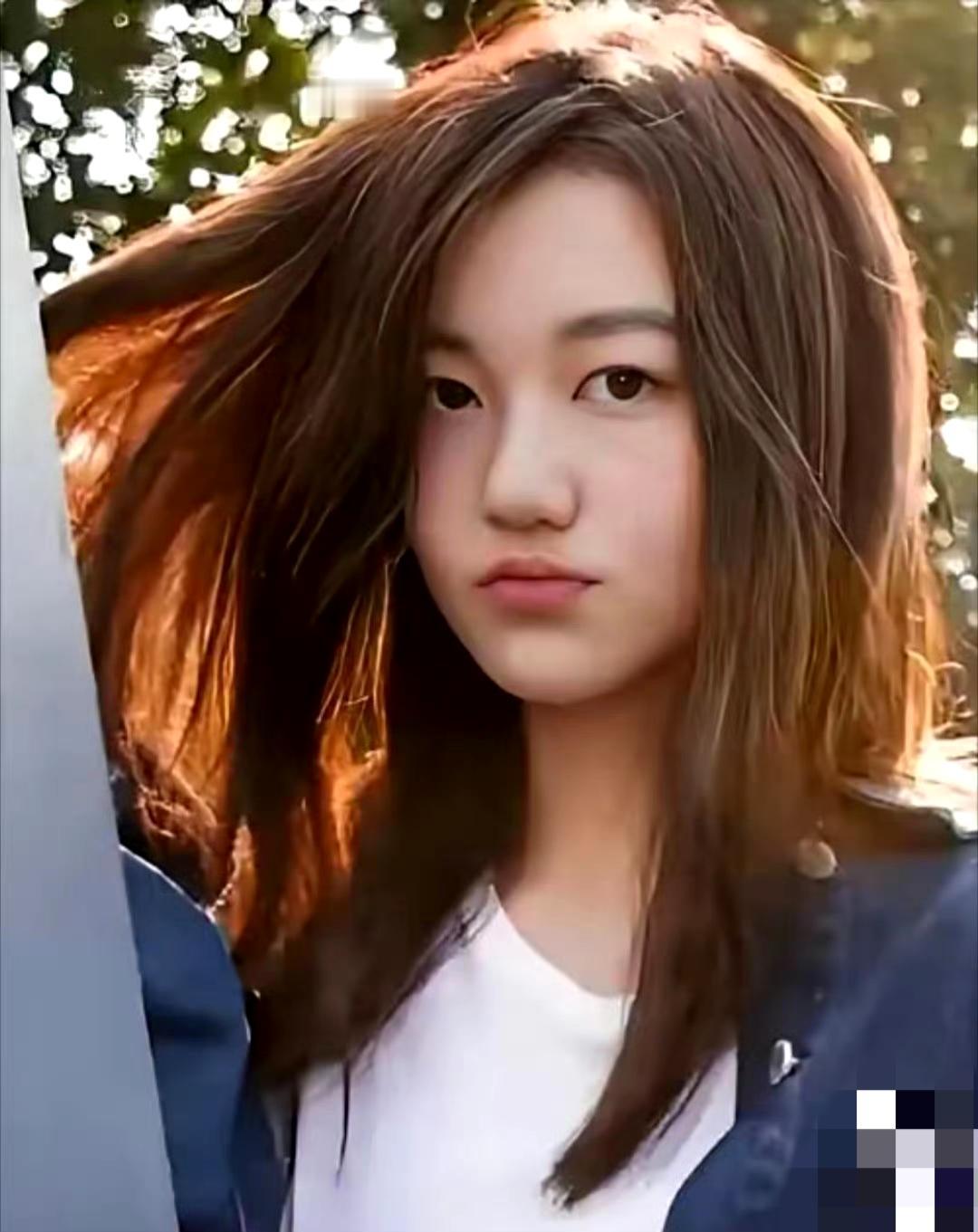 年烧200万！李嫣瑞士留学的贵族校，简直是现实版“顶级城堡”！博索雷学院背靠