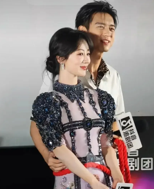 终于搞明白了杨紫为啥不谈恋爱了不是因为她身边没有帅哥追她，而是她的眼光太高了
