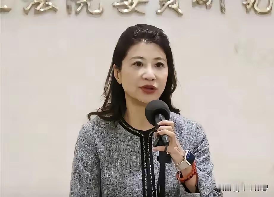 4月28日，针对台湾地区在野党近日传出“美方问民进党一定要1.25兆吗？”一事，